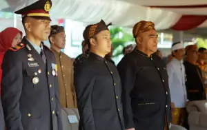 Wakil Ketua III DPRD Kabupaten Sukabumi Ramzi Akbar Yusuf (tengah). | Foto: Istimewa