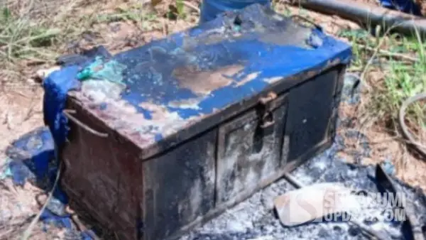 Peralatan fasilitas proyek pembangunan SUTT di Simpenan Sukabumi dibakar OTK (Sumber: dok PLN)