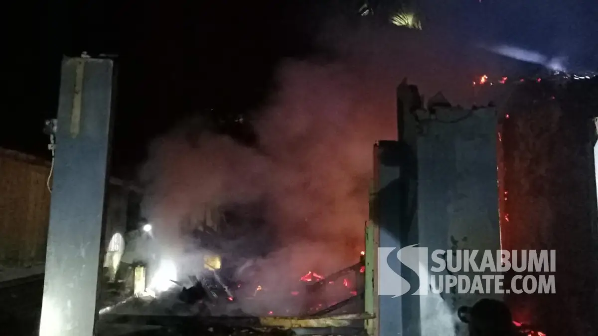 Satu Keluarga Mengungsi, Dampak Kebakaran Hanguskan Rumah di Kalibunder Sukabumi