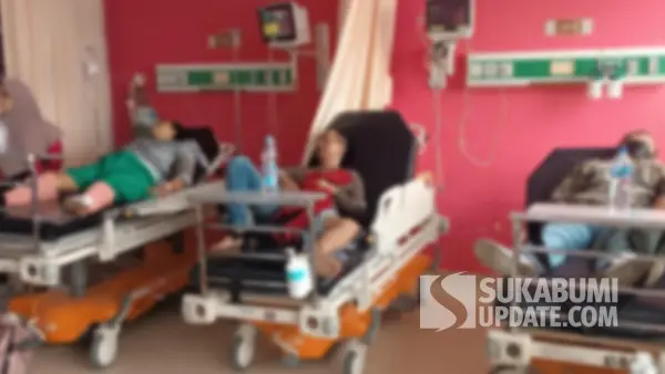 Ketiga korban kecelakaan bus di Tol Bocimi asal Kabupaten Sukabumi saat dirawat di RSUD Ciawi. | Foto: Istimewa