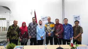 Wali Kota Sukabumi, Ayep Zaki dan Wakil Wali Kota Bobby Maulana, saat bertemu Menteri Komdigi Meutya Hafid dan anggota Komisi I DPR RI Desy Ratnasari di Jakarta | Foto : Dokpim