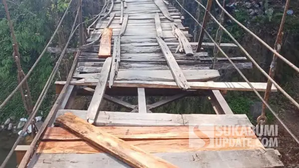 Kondisi Jembatan Gantung Cibodas di Desa Banjarsari, Kecamatan Cidadap, Kabupaten Sukabumi. | Foto: Istimewa