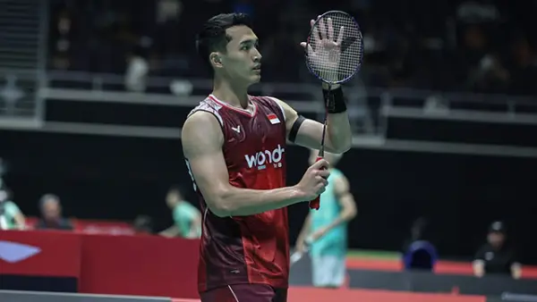 Pebulutangkis Indonesia, Jonatan Christie tengah melakukan penghormatan pada seluruh suporter. (Sumber : Instagram/@Jonatanchristieofficial15).