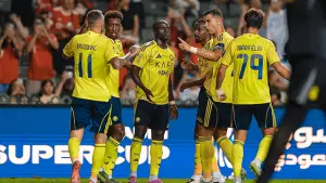Para pemain Al Nassr juga mega bintang Cristiano Ronaldo tengah melakukan selebrasi usai mebobol gawang Al Ittihad di ajang semi final Saudi Super Cup 2025. (Sumber : Instagram/@Alnassr).