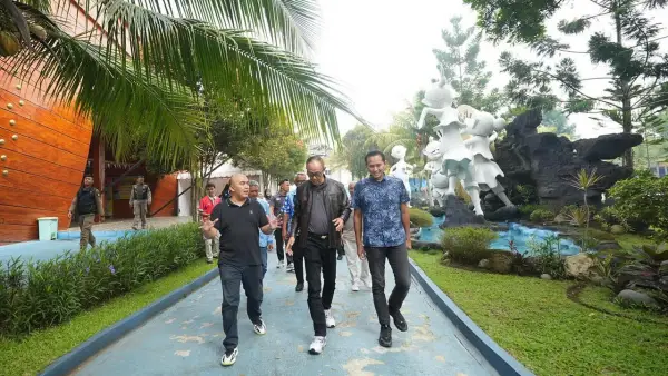 Wali Kota Ayep Zaki hadiri  pelantikan pengurus Dewan Pimpinan Cabang (DPC) Asosiasi Perusahaan Perjalanan Wisata Indonesia (ASITA) Kota Sukabumi (Sumber: dokpim kota sukabumi)