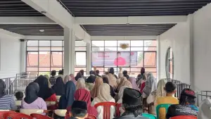 Anggota DPRD Jabar, Muhammad Jaenudin, saat sosialisasi Perda Nomor 1 Tahun 2021 tentang Fasilitasi Penyelenggaraan Pesantren, pada Sabtu (24/8/2025) di Cibatu, Sukabumi | Foto : Tim ADC