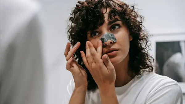 Ilustrasi - Coba yuk, 5 cara alami ini mulai dari scrub gula, minyak pohon teh, sampai masker madu dan lidah buaya. (Sumber : Pexels.com/@Sam Lion)