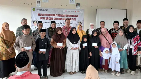 Penyaluran Manfaat Wakaf oleh Pemerintah Kota Sukabumi bersama Baznas Kota Sukabumi dan Nazhir Wakaf Uang Dana Abadi Kota Sukabumi. | Foto: Istimewa
