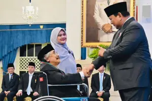 Jaja Miharja Terima Bintang Budaya Parama Dharma dari Presiden Prabowo (Sumber : Instagram/@jajamiharja_ofc)