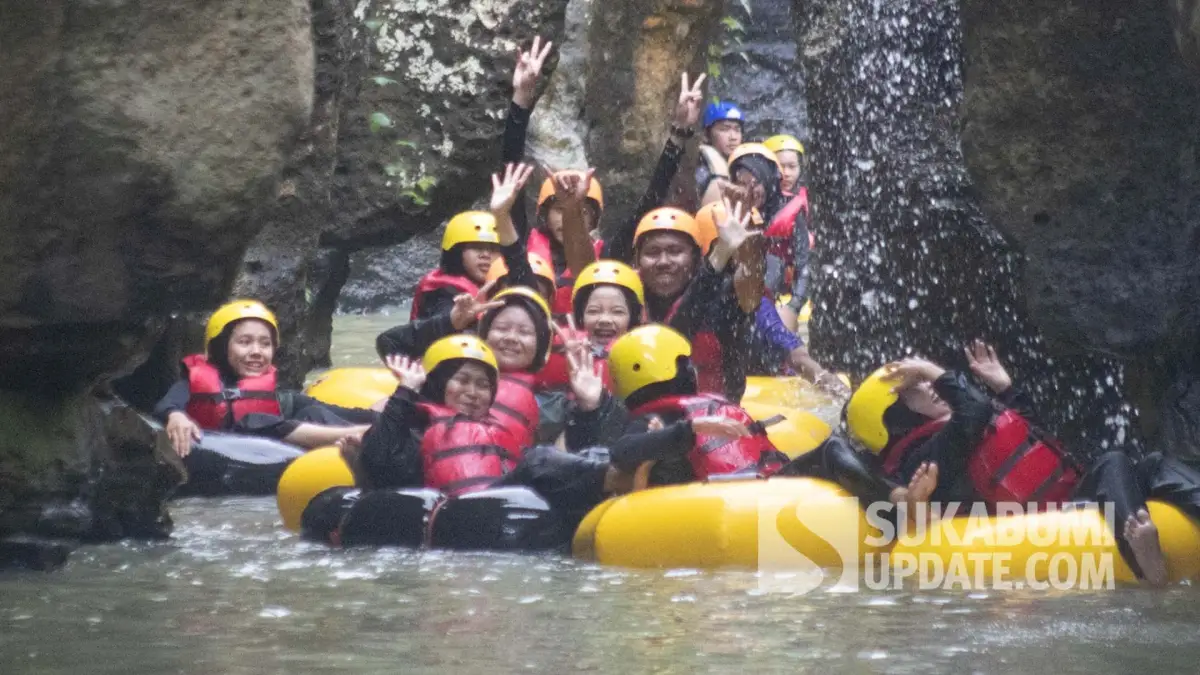 Sertifikasi Nasional Dongkrak Kepercayaan Wisatawan River Tubing di Sungai Cigangsa Sukabumi