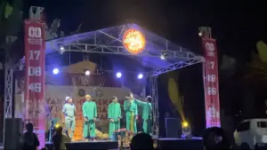 Penampilan Reog Sakajadi di HUT RI ke 80,  KKM STKIP Bina Mutiara kelompok 10 di Desa Kadudampit Kabupaten Sukabumi (Sumber: dok KKM Bina Mutiara)