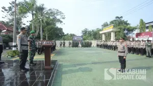 Aparat TNI-Polri menggelar apel siaga mengantisipasi digelarnya demo bertajuk Sukabumi Memanggil di Palabuhanratu. (Sumber Foto: Dok. Polres Sukabumi)