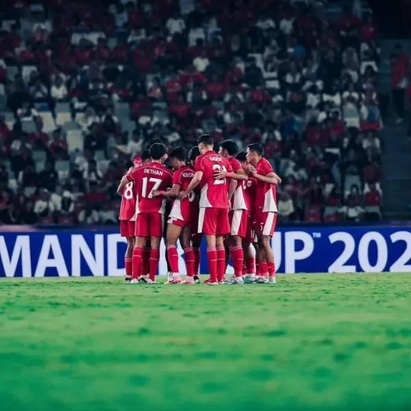 Skuad Timnas Indonesia U-23 melakukan persiapan jelang pertandingan menghadapi Malaysia pada babak grup Asean Championship 2025 (Sumber :Instagram/@geraldvanenburgofficial)