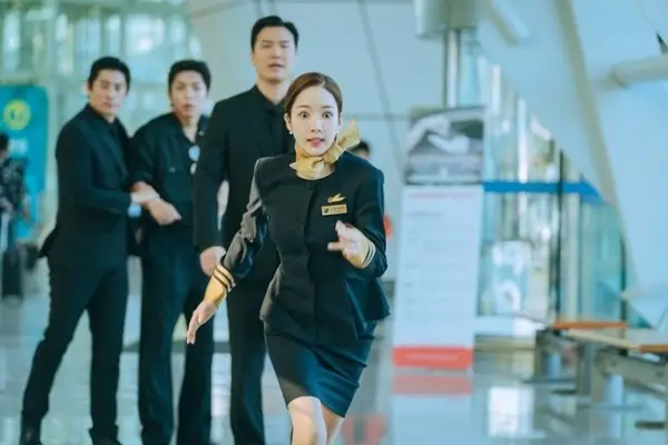 Cuplikan K-Drama Confidence Queen yang dibintangi oleh Park Min Young (Sumber : MyDramaList)