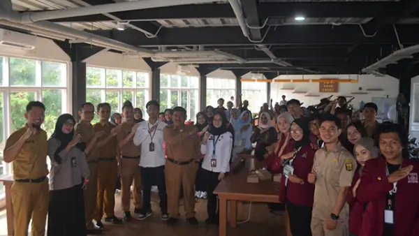 Potret Workshop Mahasiswa KKN Universitas Nusa Putra, di Desa Jayanti, Kecamatan Palabuhanratu, Kabupaten Sukabumi. (Sumber : Istimewa.).