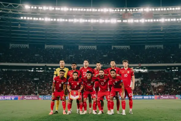 Starting line up Indonesia vs Bahrain pada babak Kualifikasi Piala Dunia ronde tiga di stadion Gelora Bung Karno. (Sumber: Instagram/@jayidzes)