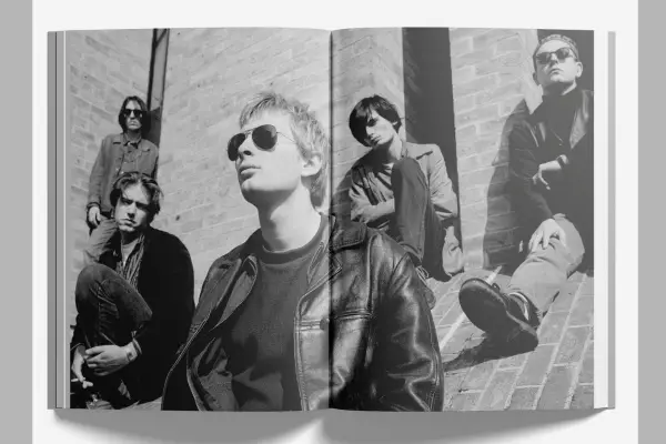 Karma Police - Radiohead adalah cerminan ambigu yang menyoroti sisi terang dan gelap dari keinginan manusia akan keadilan.(Sumber: Facebook Radiohead.com)