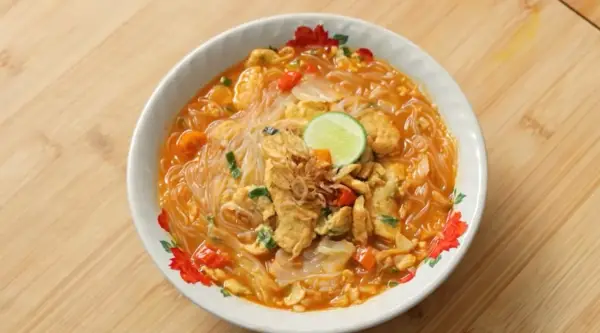Resep Sohun Kuah Telur Pedas, Menu Simple yang Cocok Bersama Keluarga di Akhir Pekan (Sumber : Youtube | Devina Hermawan)