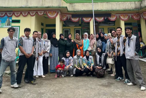 Mahasiswa KKN UMMI Hadirkan Program Pemanfaatan Limbah Rumah Tangga di Desa Bojongtugu (Sumber : dok. KKN 28 UMMI)