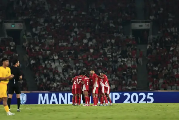 Skuad Timnas Indonesia U-23 melakukan persiapan jelang laga menghadapi Malaysia di pertandingan Asean Championship Mandiri Cup U-23 2025. (Sumber: Instagram/@jensraven)