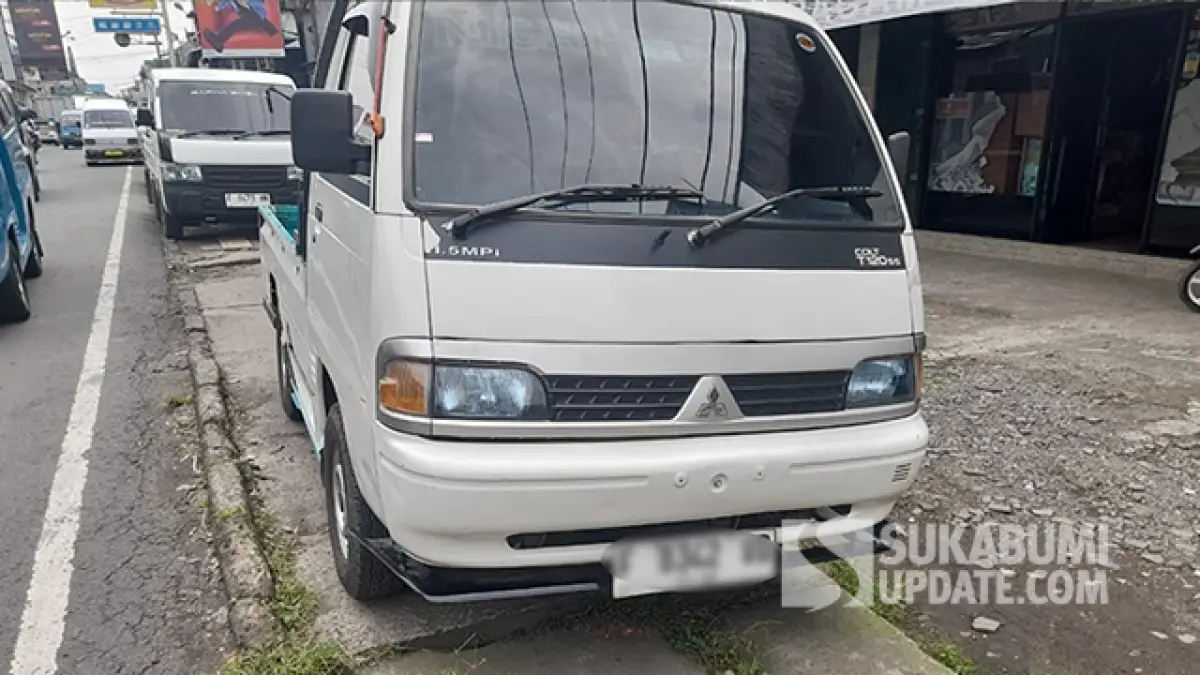 Parkir Liar di Sekitar Pasar Cicurug Perparah Drainase, Normalisasi Segera Dilakukan