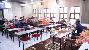 Kegiatan sosialisasi applikasi smart basic Bappeda Kota Sukabumi kepada SKPD dan para Lurah (Sumber: Bappeda)
