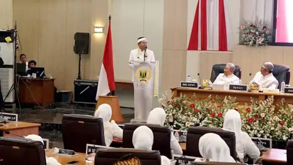 Gubernur Jawa Barat Dedi Mulyadi saat memberikan sambutan dalam Rapat Paripurna HJKS Ke-155. (Sumber Foto: Istimewa)