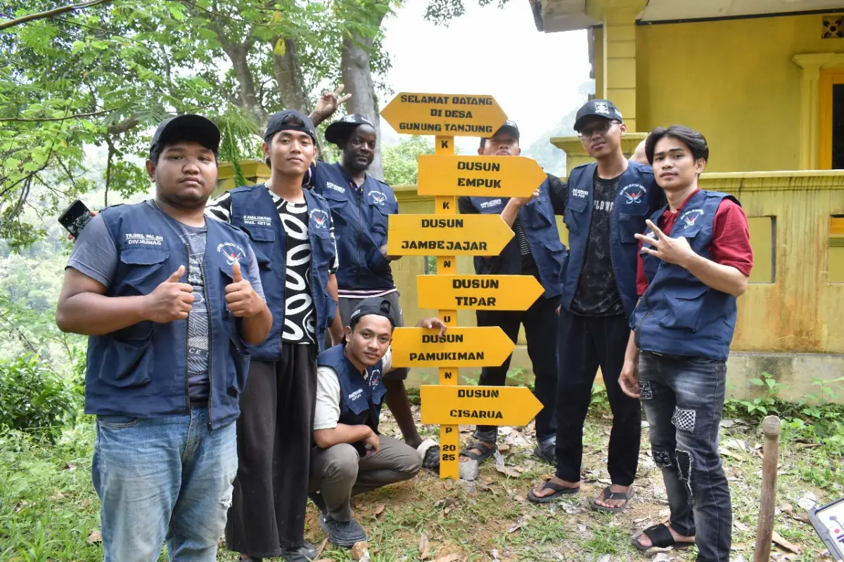 Plang evakuasi dan mitigasi bencana di Desa Gunung Tanjung Cisolok Kabupaten Sukabumi