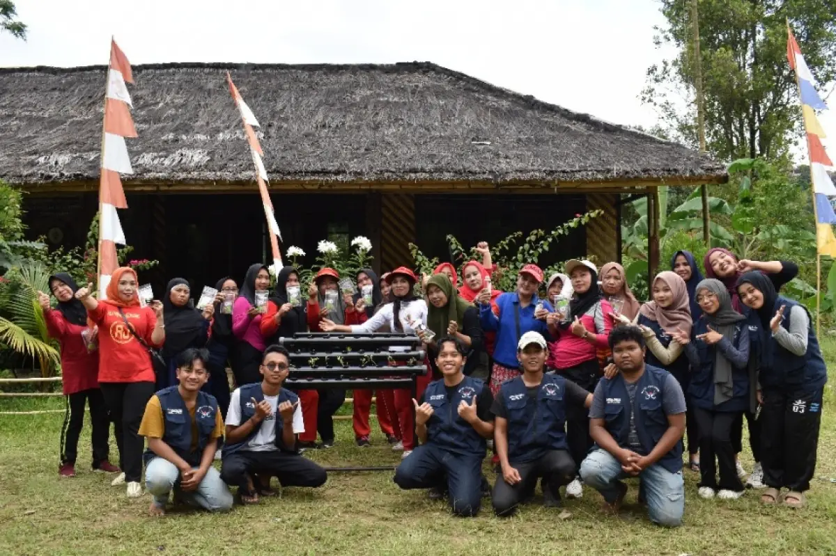 KKN Kelompok 49 Universitas Nusa Putra Sukabumi: Jejak Inovasi dan Pengabdian di Gunung Tanjung