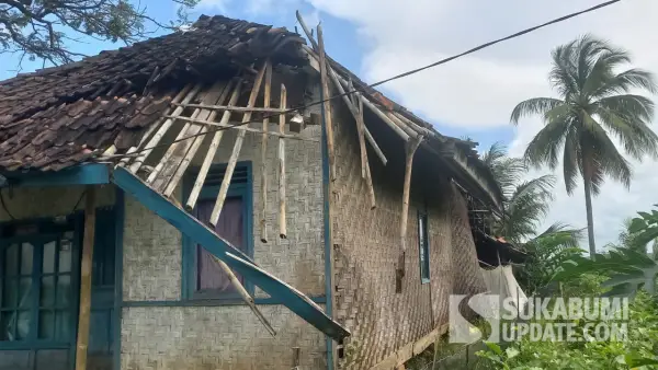 Kondisi rumah milik Iwan di Kampung Cidangdeur RT 033/008, Desa Purwasedar, Kecamatan Ciracap, Kabupaten Sukabumi (Sumber: SU/Ragil Gilang)