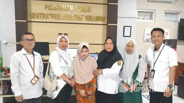 ODGJ Ajan saat diserahkan ke Sentra Phalamartha untuk menjalani proses rehabilitasi. (Sumber: SU/Ibnu Sanubari)