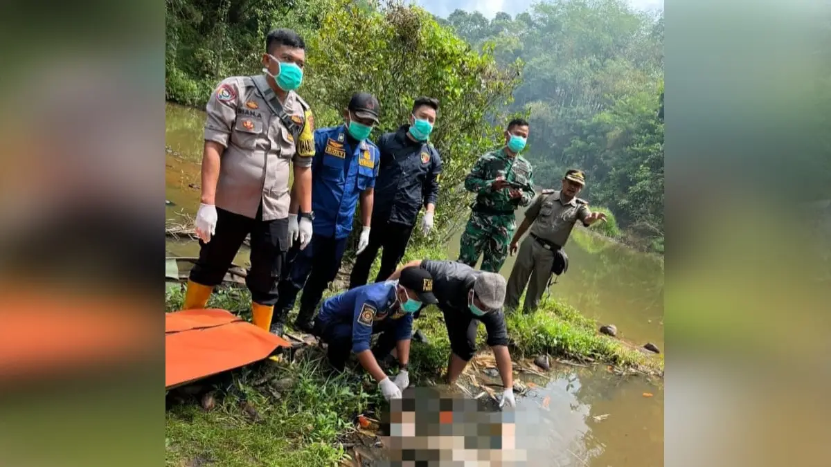Perempuan Bergamis Mengambang di Rawa, Kampung Cisarua Sagaranten Sukabumi
