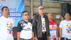DPRD Kota Sukabumi bersama Wali Kota Sukabumi menghadiri pembukaan pertandingan mini soccer memperingati Harhubnas, Sabtu (6/9/2025) | Foto : Dokpim