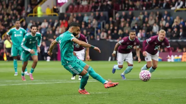 Mohamed Salah sukses mengeksekusi tendangan penalti saat Liverpool menghadapi Burnley pekan lalu. (Sumber: Web/Liverpoolfc.com)