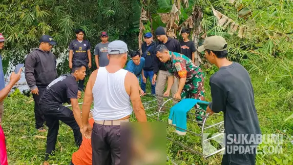 Warga bersama Babinsa saat mengevakuasi jasad pelajar SMK yang tenggelam di Leuwi Urug, aliran Sungai Cimandiri, Gunungguruh Sukabumi. (Sumber Foto: Istimewa)