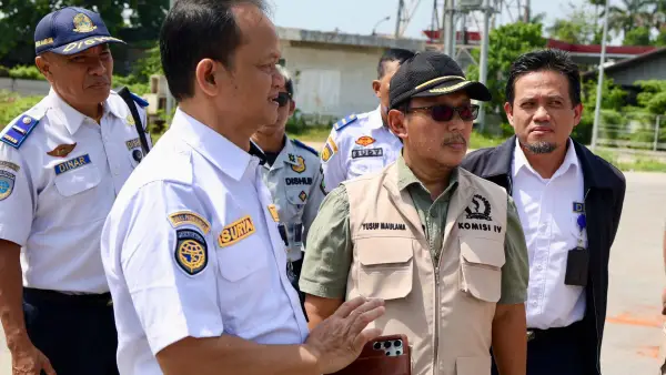 Anggota Komisi IV DPRD Jawa Barat Yusuf Maulana atau Haji Aka melakukan kunjungan kerja ke Terminal Tipe B Cikarang, Kabupaten Bekasi, pada 15 September 2025. | Foto: Istimewa