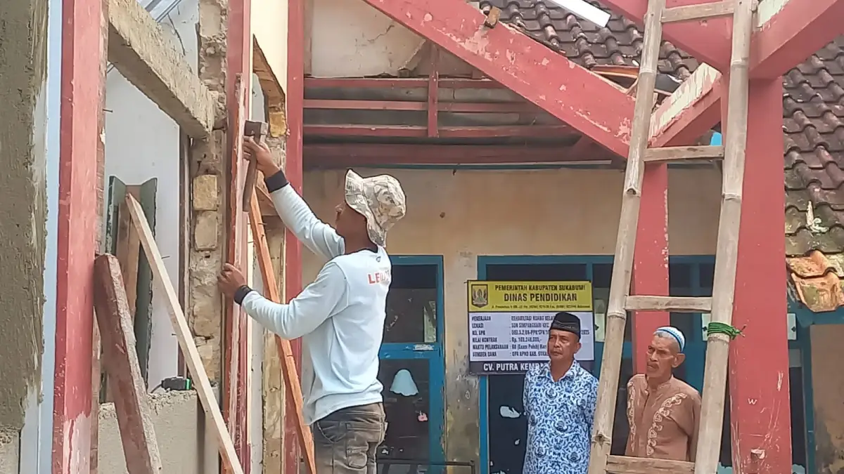 Tingkatkan Kenyamanan Belajar Siswa, Disdik Sukabumi Rehab 2 Ruang Kelas SDN Simpangsari