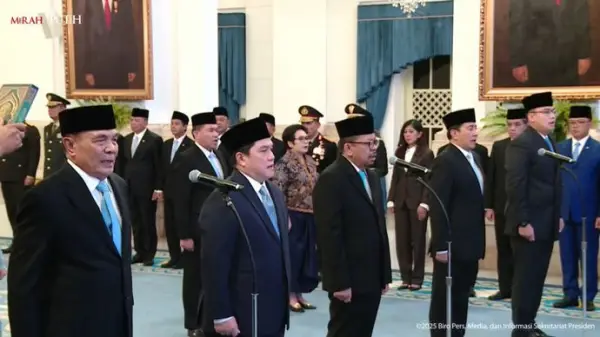 Prosesi pelantikan Djamari Chaniago hingga Erick Thohir oleh Presiden Prabowo Subianto. (Sumber : Youtube Sekretariat Presiden)