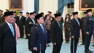 Prosesi pelantikan Djamari Chaniago hingga Erick Thohir oleh Presiden Prabowo Subianto. (Sumber : Youtube Sekretariat Presiden)