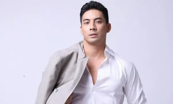 Terbaru Ratu Ratu Queens, Berikut 4 Series Yoshi Sudarso yang Tayang di Netflix (Sumber : Instagram/@yoshi_sudarso)