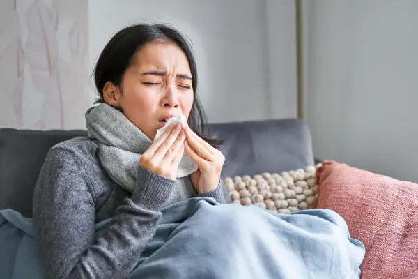 Ilustrasi cara efektif mencegah dan mengatasi flu (Sumber: Freepik/@benzoix)