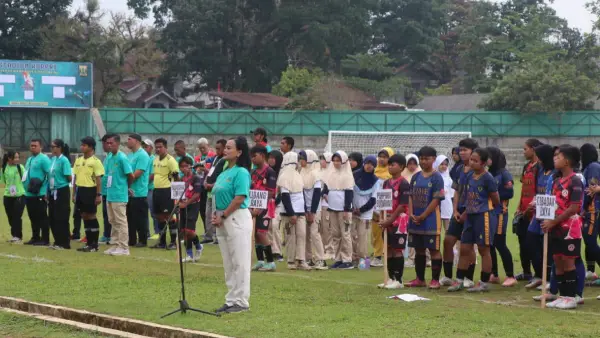 Tim peserta turnamen piala putri nusantara II di Kabupaten Sukabumi (Sumber: pemkab sukabumi)