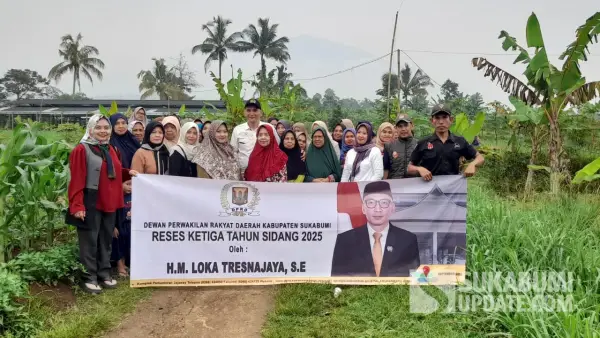 Anggota Fraksi golkar DPRD Kabupaten Sukabumi H.M. Loka Tresnajaya saat reses di Cicurug | Foto : Ibnu Sanubari