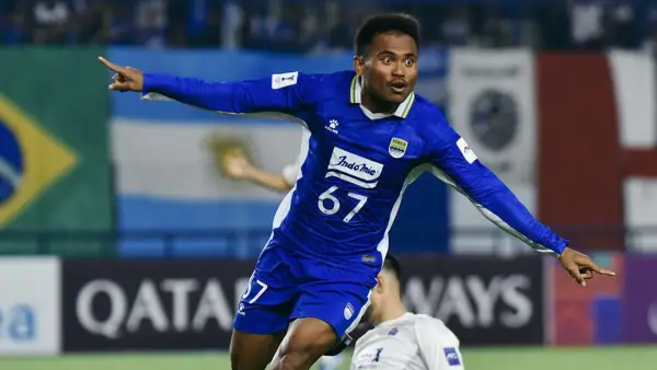 Saddil Ramdani melakukan selebrasi setelah mencetak gol ke gawang Lion City Sailors. (Sumber: Instagram/@persib)