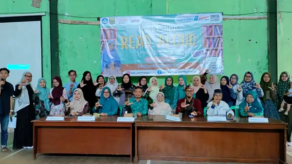 Workshop Membaca Nyaring (Read Aloud) di Desa Langensari, Kecamatan Sukaraja, Kabupaten Sukabumi, Minggu (21/9/2025). (Sumber : Istimewa.).