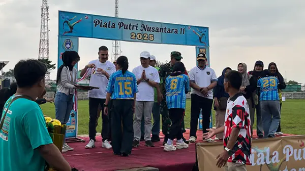 Piala Putri Nusantara II 2025, di Stadion Korpri, Kecamatan Cisaat, Kabupaten Sukabumi, Minggu (21/9/2025). (Sumber : Turangga Sukabumiupdate.com).