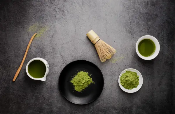 Serbuk Matcha yang dijadikan Minuman, Manfaat Teh Hijau Jepang Untuk Kesehatan (Sumber : Freepik)