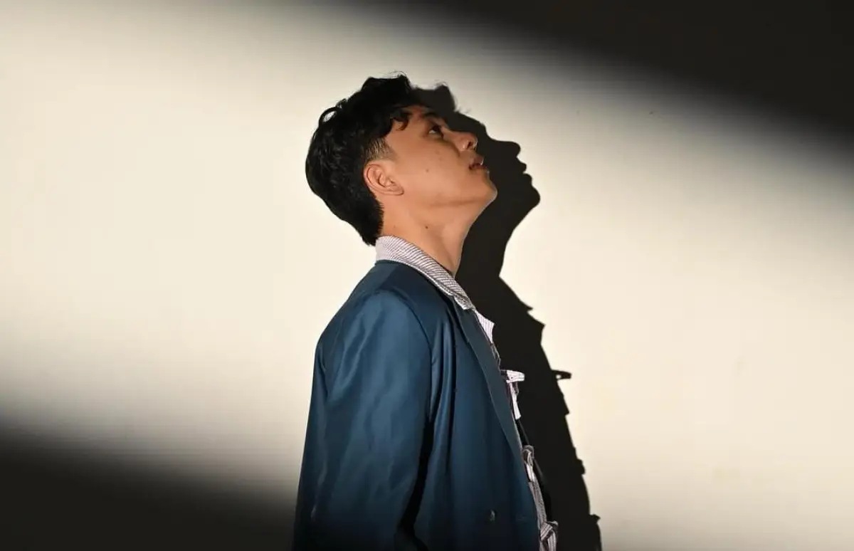 Lirik Masih Seperti Dulu Kenriz, Lagu Pop yang Hangat dan Penuh Makna