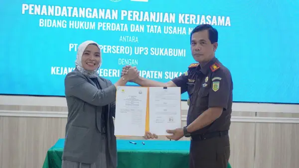 Penandatanganan Mou antara PLN UP3 Sukabumi dengan Kejaksaan Negeri Kabupaten Sukabumi pada Kamis (18/9/2025). (Sumber: Dok: PLN UP3 Sukabumi)