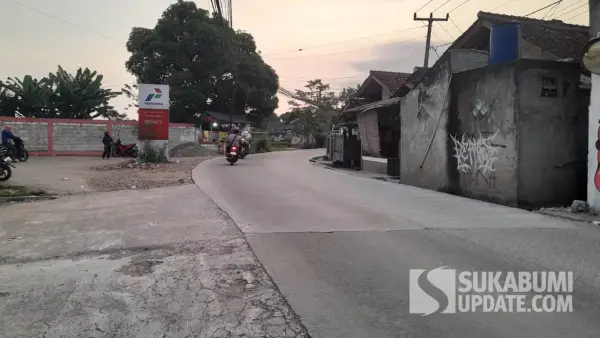 Penampakan jalan ruas Caringin - Cidahu setelah diperbaiki oleh Dinas PU Kabupaten Sukabumi | Foto : Ibnu Sanubari